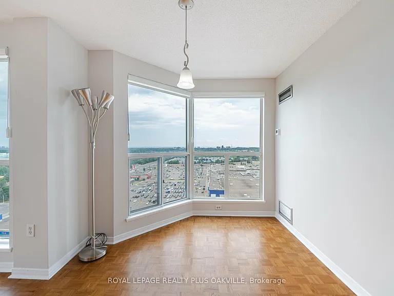 2177 Burnhamthorpe Rd W #1810 — Photo 9