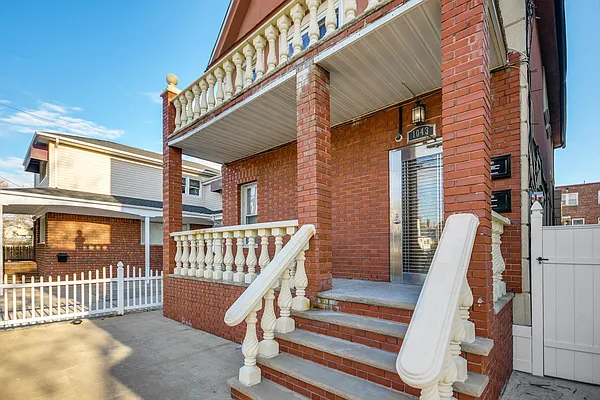 Rented by R D Realty Consultants Inc. | media 15