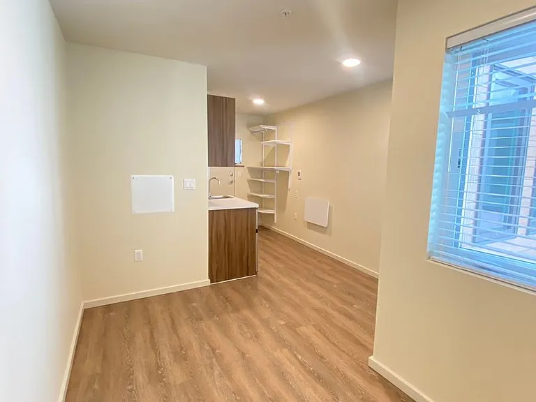 Plaza Apartments — Photo 161