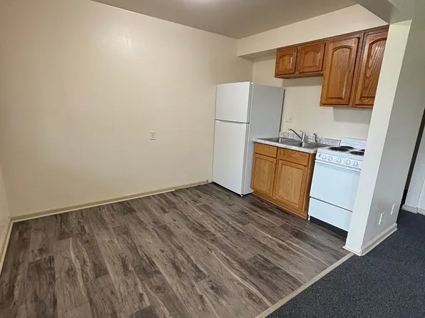 7558 W Nash Street, 7558 W Nash St APT 4, Milwaukee, WI 53216
