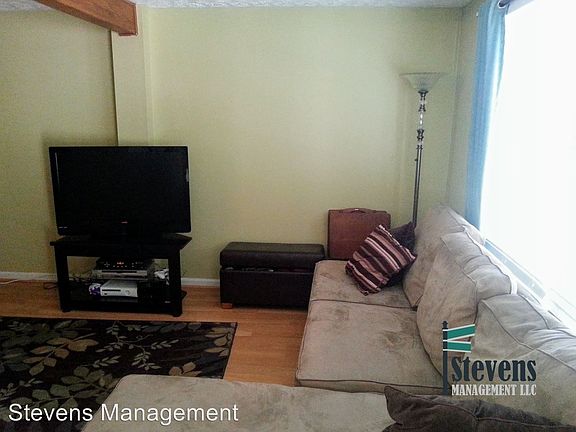 4th image of 807 Dora Pl