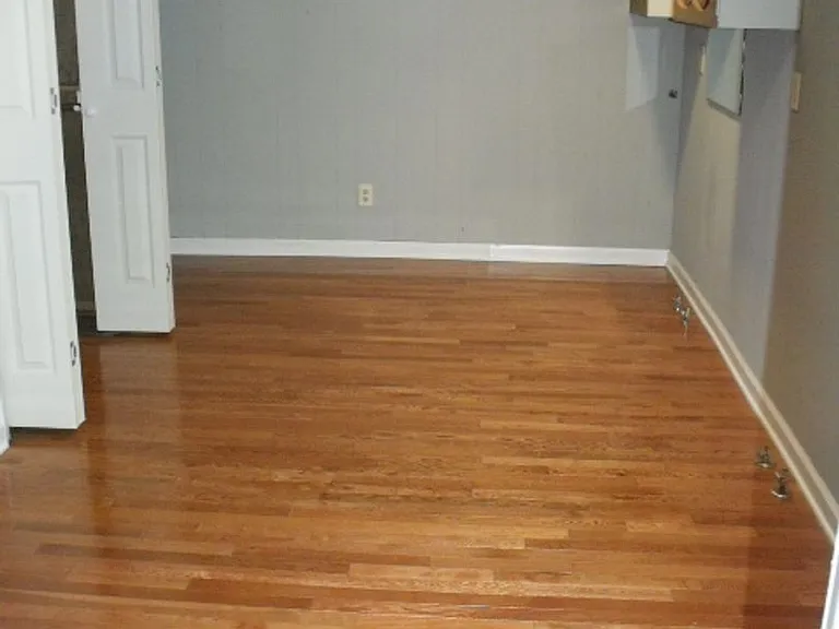 901 Johnson Ave — Photo 11