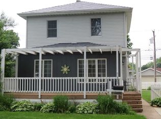 1203 11th Ave, Fulton, IL 61252