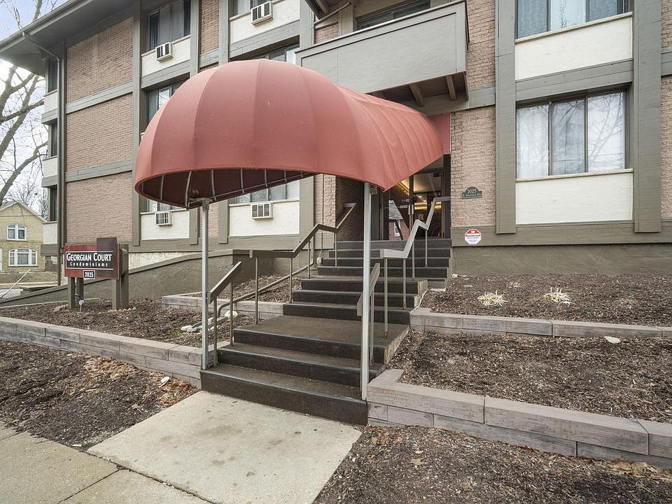 1st image of 2025 E Greenwich AVENUE #201