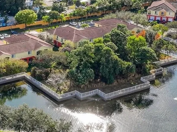 61 SE Palermo Ct APT 204, Stuart, FL 34994