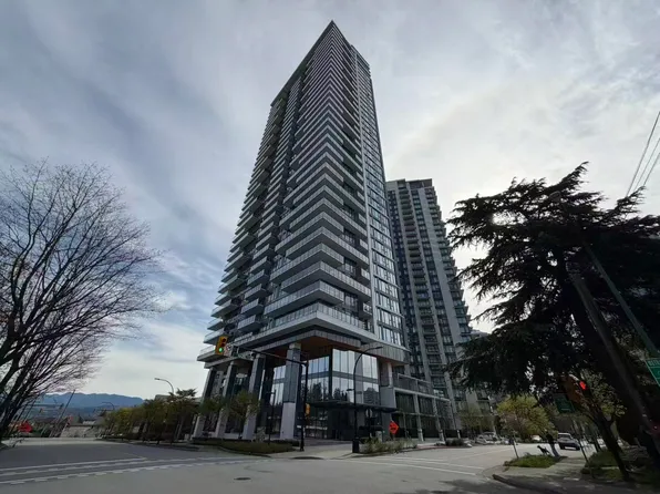 4711 Hazel St #1801, Burnaby, BC V5H 0J9