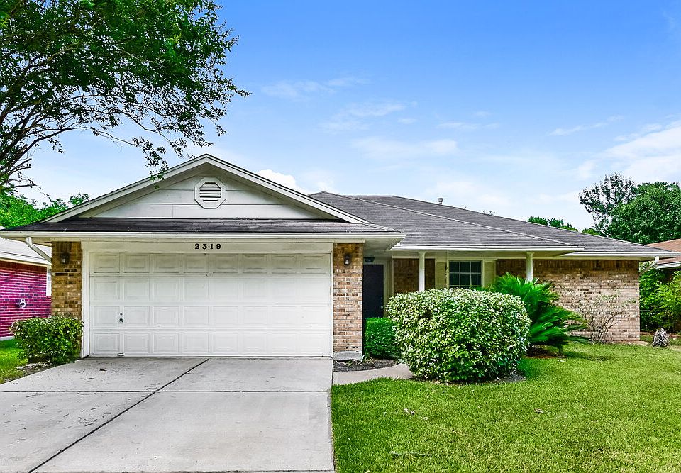 1st image of 2319 Old Oak Ln