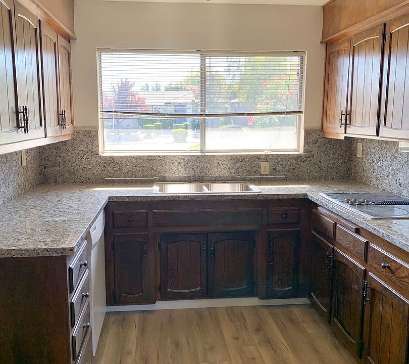 1st image of 6561 Crown Blvd