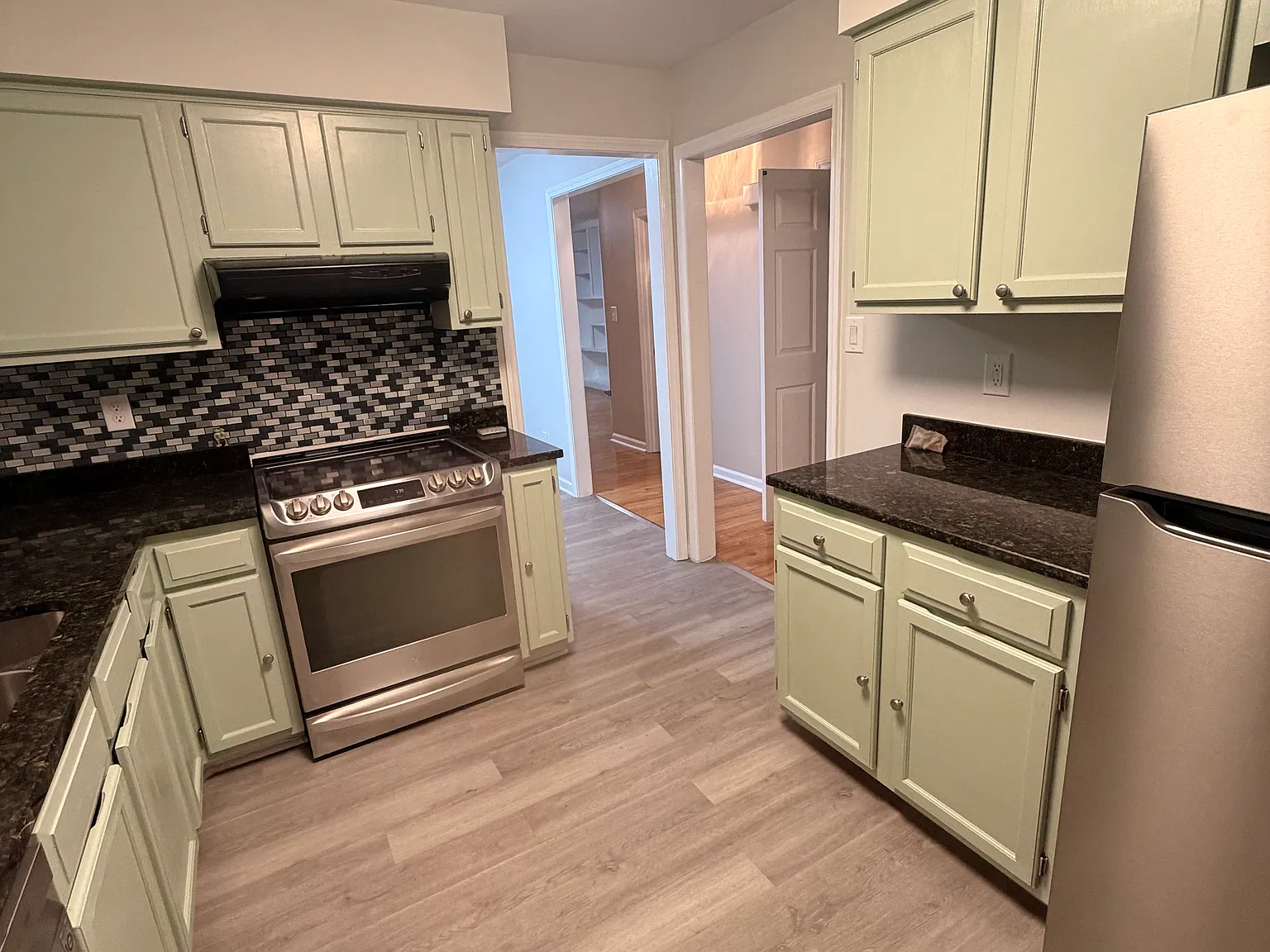 2 bed, 1.5 bath, 1609 sqft, $1,750 — Photo 4