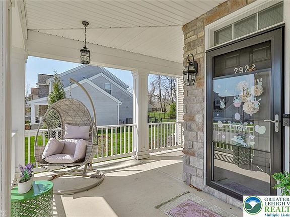 3rd image of 2922 Sheffield Dr