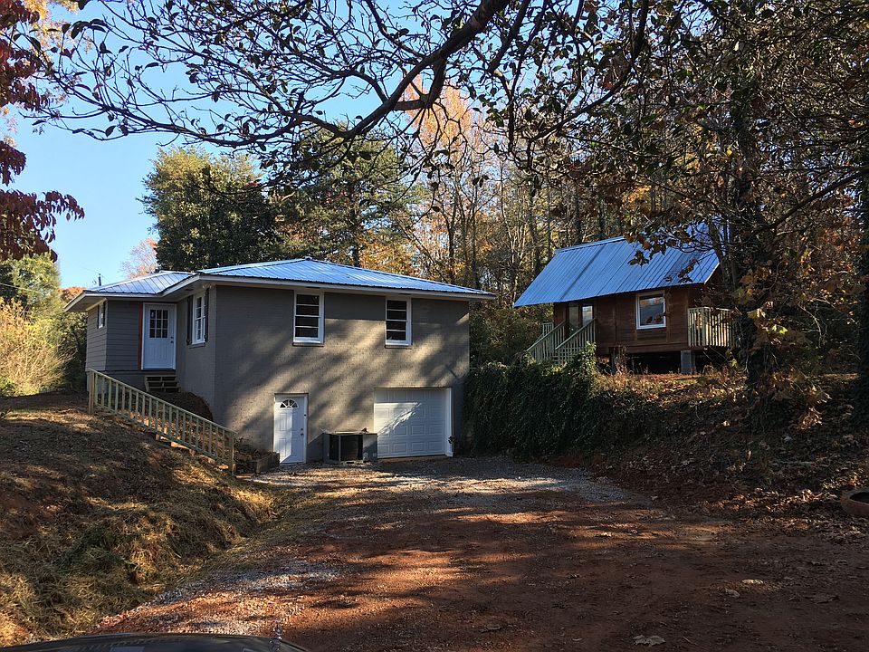 2nd image of 1040 Little Texas Rd