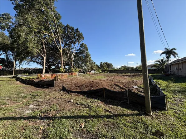 2830 NW 118th Ave, Fort Lauderdale, FL 33323