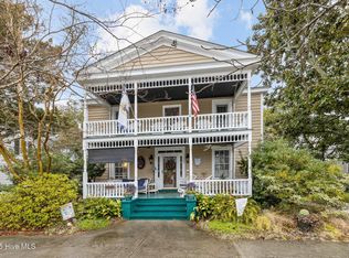 707 Ann St, Beaufort, NC 28516