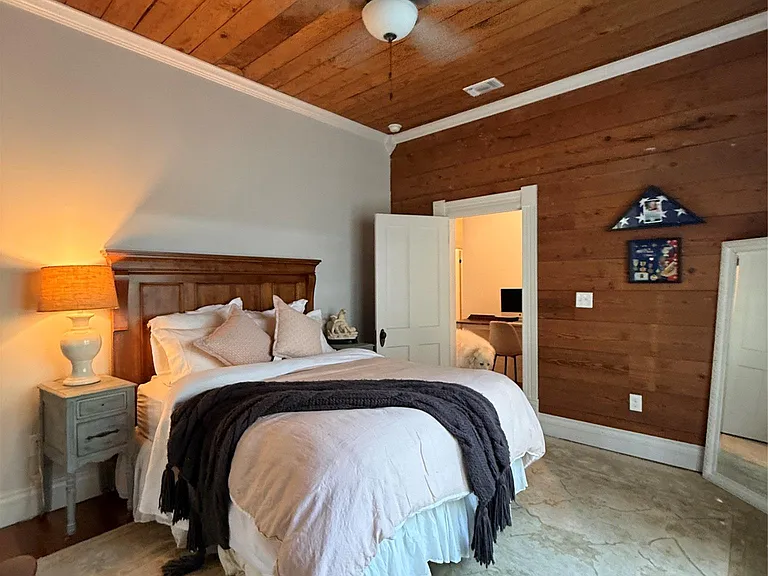 408 Short St — Photo 20