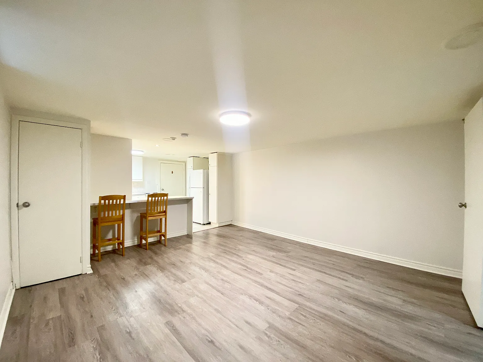 589 Annette St - BSMT — Photo 4