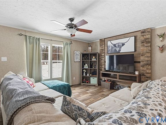 5th image of 930 Evans Rd