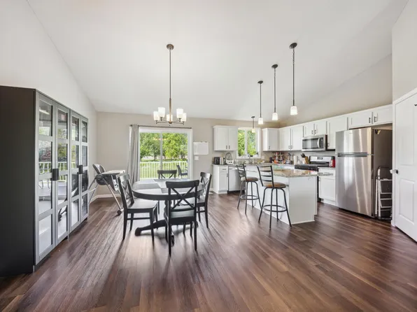 8818 Farmstead Ave, Monticello, MN 55362