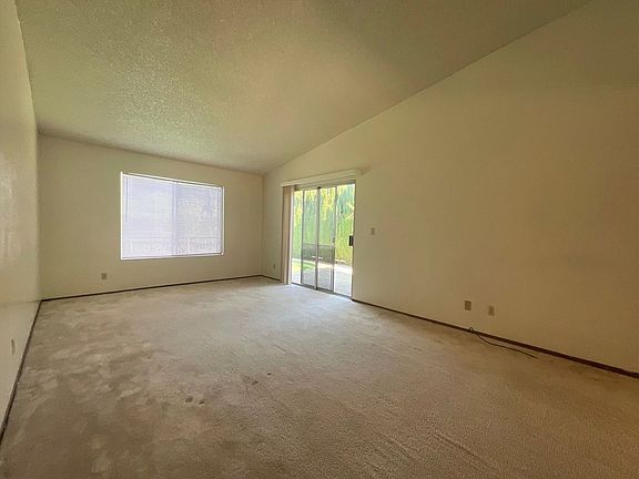 3rd image of 754 Iroquois Way