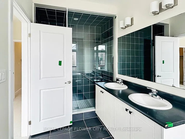 3098 Meadowridge Dr — Photo 25