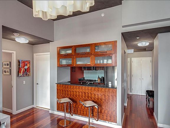 3rd image of 121 E 23rd St APT 16D