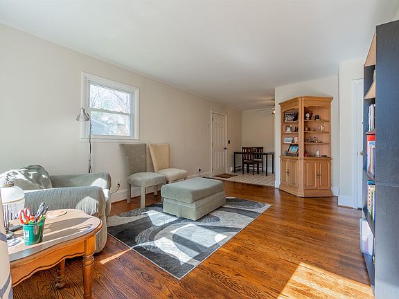 4th image of 520 North Dr