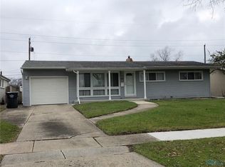 1105 Village Trail Rd, Maumee, OH 43537