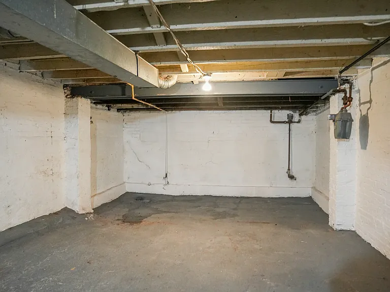 605 Cator Ave — Photo 24