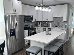 1841 W School St #3, Chicago, IL 60657