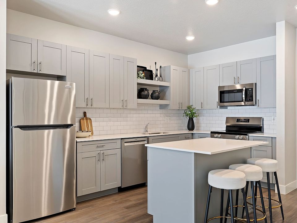 1st image of 3360 Washington Blvd #106