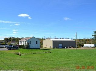 592 Moosehead Trl, Newport, ME 04953