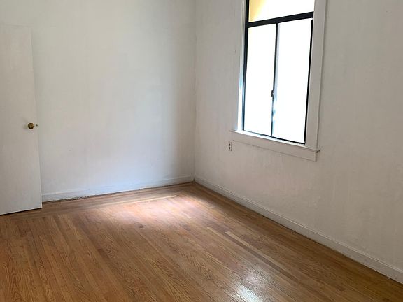 4th image of 739 Clay St