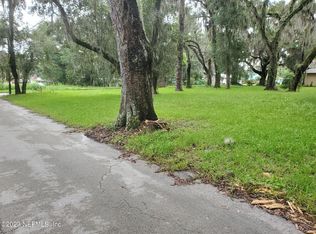 719 Lemon Ave, Crescent City, FL 32112