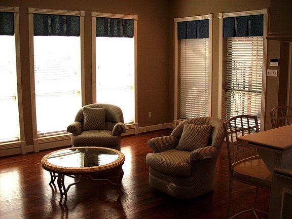 Hard wood floors througout kitchen