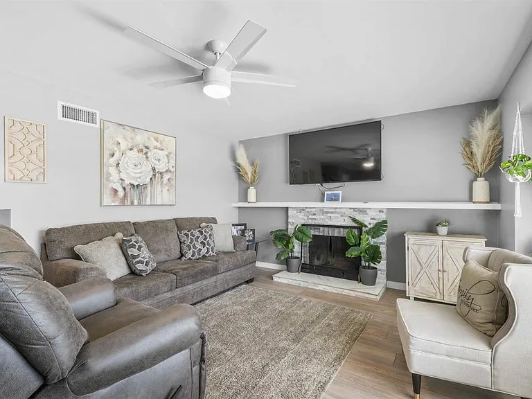 820 Blackwood Dr — Photo 4