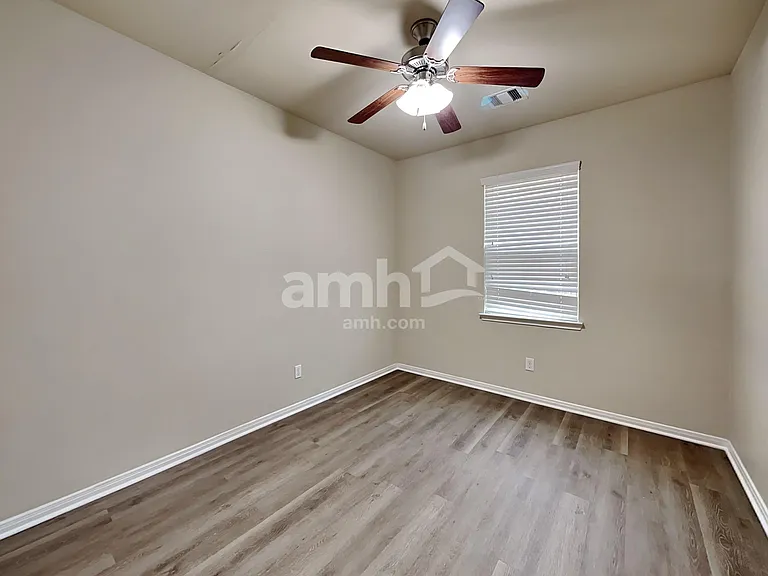 7446 Durango Creek Dr — Photo 13