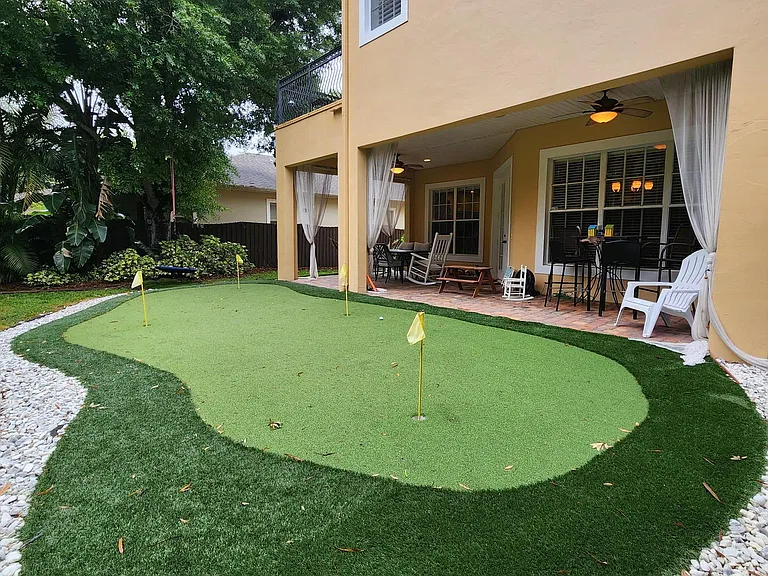 4 hole turf putting green