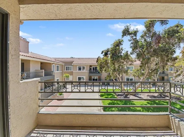7405 Charmant Dr Unit 2022, San Diego, CA 92122