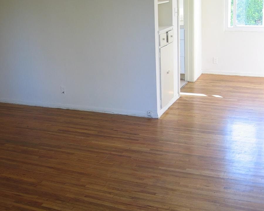 1st image of 479 Landfair Ave #491