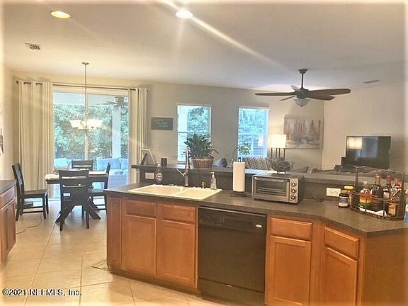 3rd image of 3321 Turkey Creek Dr