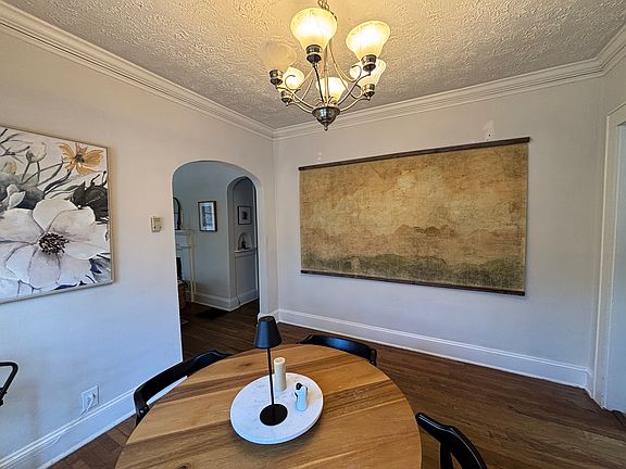 3rd image of 1019 Church St