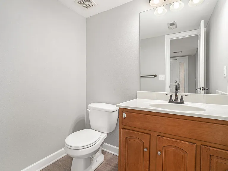 University Park TownHomes - 16432 — Photo 25