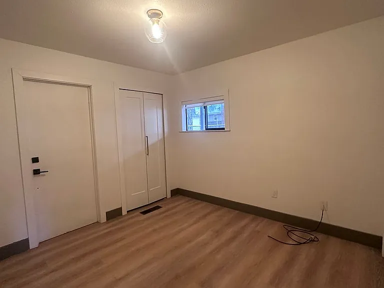 886 Tahoe Island Dr — Photo 9