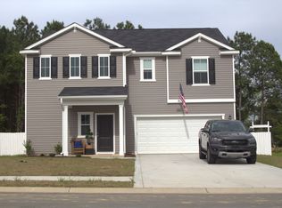 654 Melbourne Dr, Raeford, NC 28376