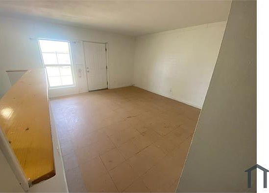 5th image of 2705 W Tuckey Ln #2