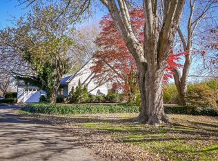 72 Forest Ave, Middletown, RI 02842