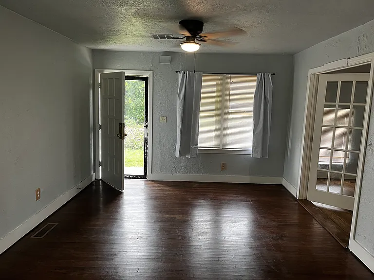 309 N Lahoma Ave — Photo 3