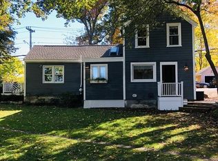 147 Walnut St, Wellesley, MA 02481