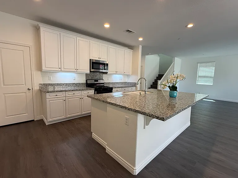 17044 Cerritos St — Photo 12