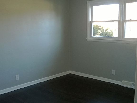 4th image of 5623 W Allerton Ave