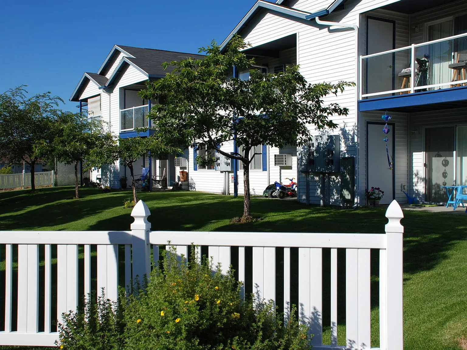 Beautiful 2 Bed 2 Bath Apartment - First Month Free!! — Photo 2